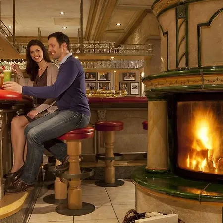 Familien Und Feldberger Hof Szálloda 4*