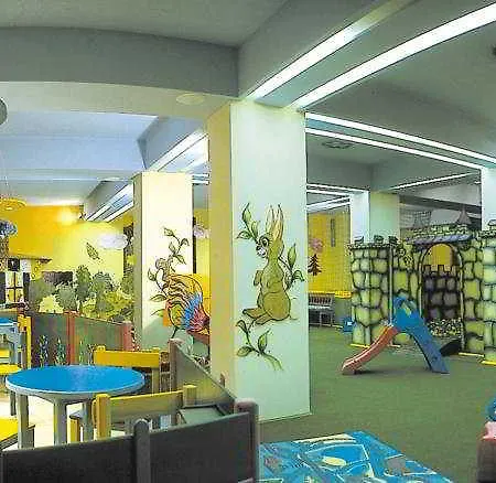 Szálloda Familien Und Feldberger Hof 4*